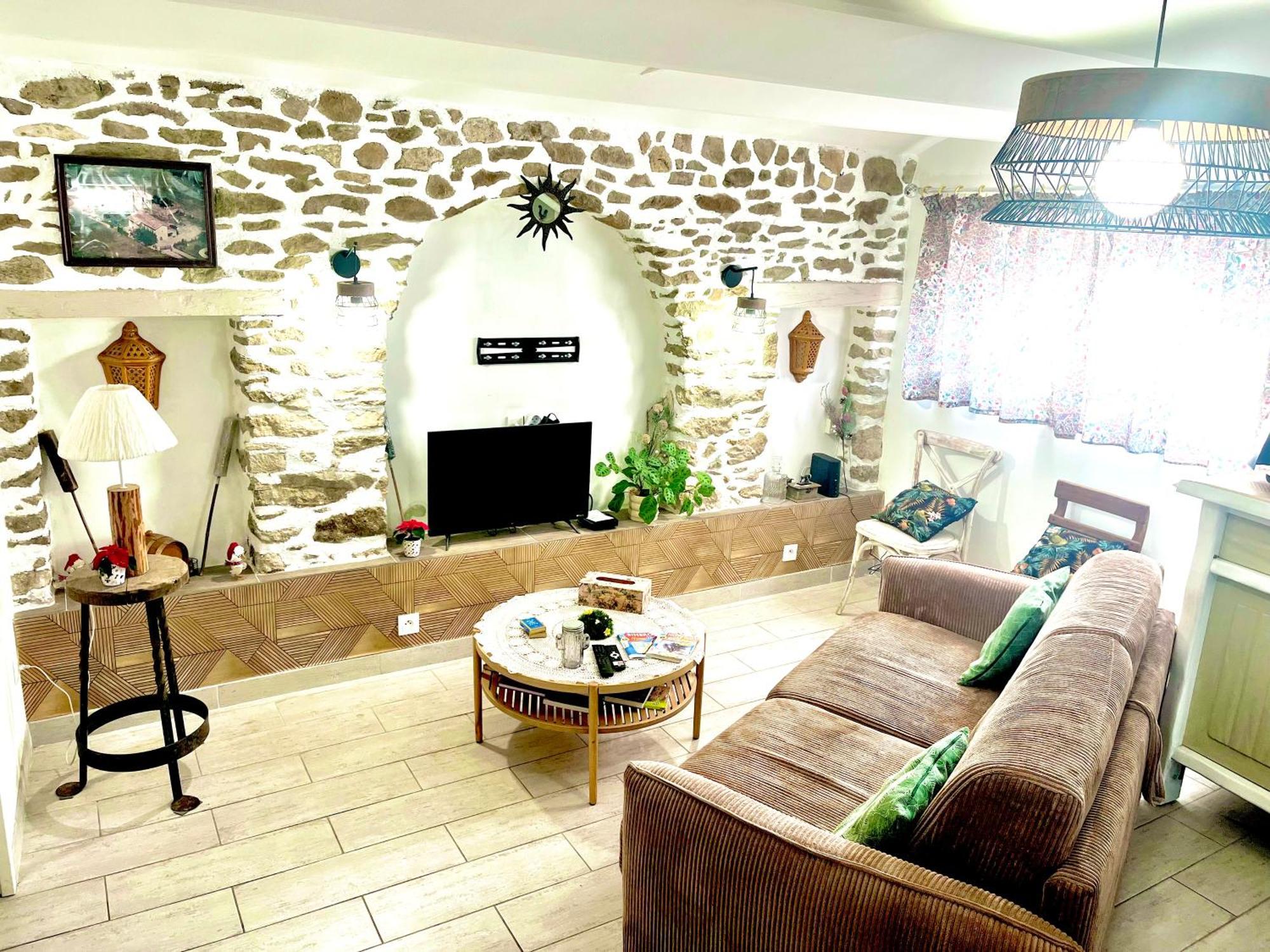 Appartement Cosy Saint-Hilaire-de-Brethmas Екстериор снимка